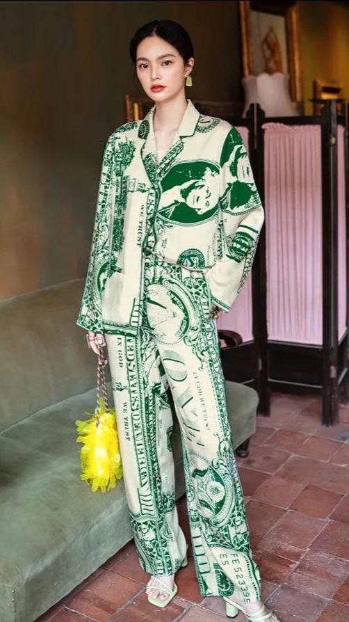 Fc Silk Long-Sleeved Sleepwear Set