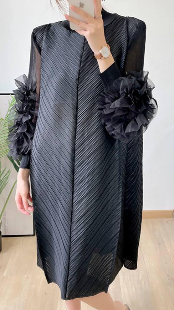 Fc Black Round High Neck Pleated Dress