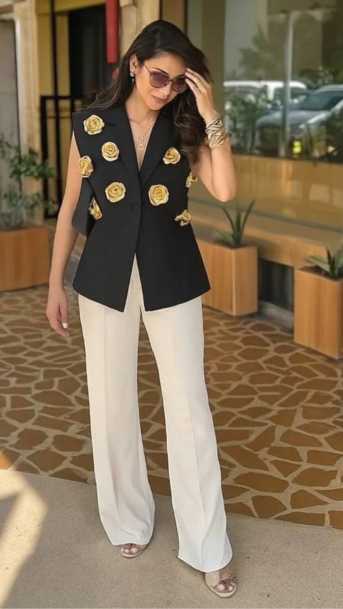 3D Rose Embedded Sleeveless Blazer FC1898