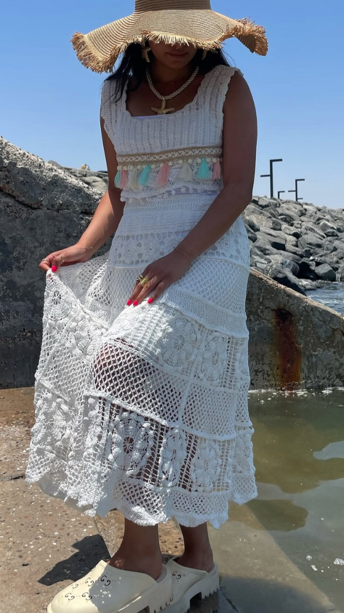 Beautiful Sleeveless Crochet Dress FC1784