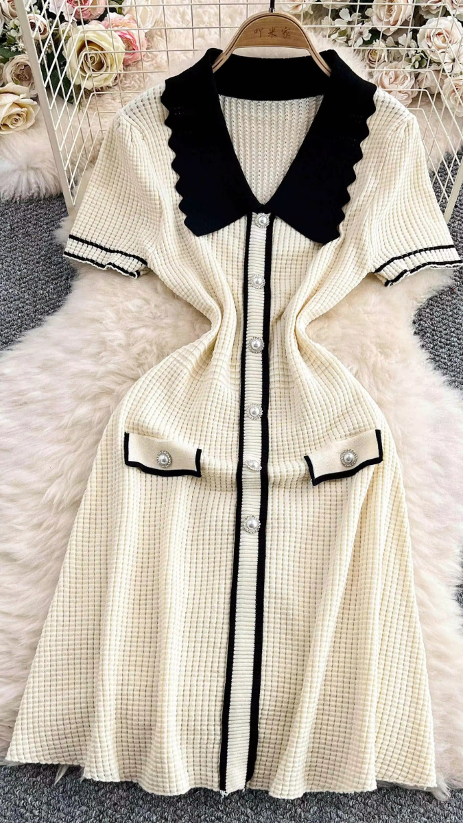 Broad Zig Zag Collar Buttoned Dress FC1868