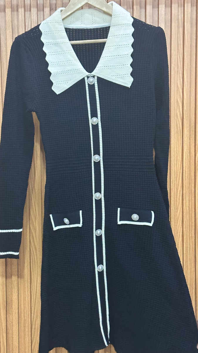 Broad Zig Zag Collar Buttoned Dress FC1868