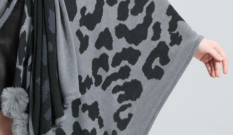 FC Woollen Knitted Furr Neck Women Printed poncho Capes