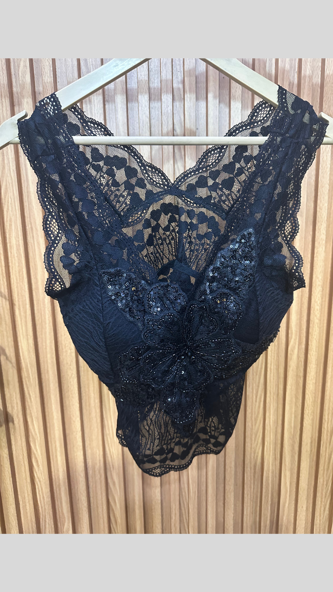 Lace Designed V Neck Crop Top FC1858