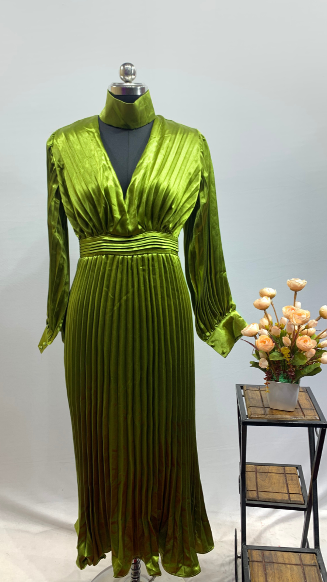 Lantern Sleeves Pleaded Dress