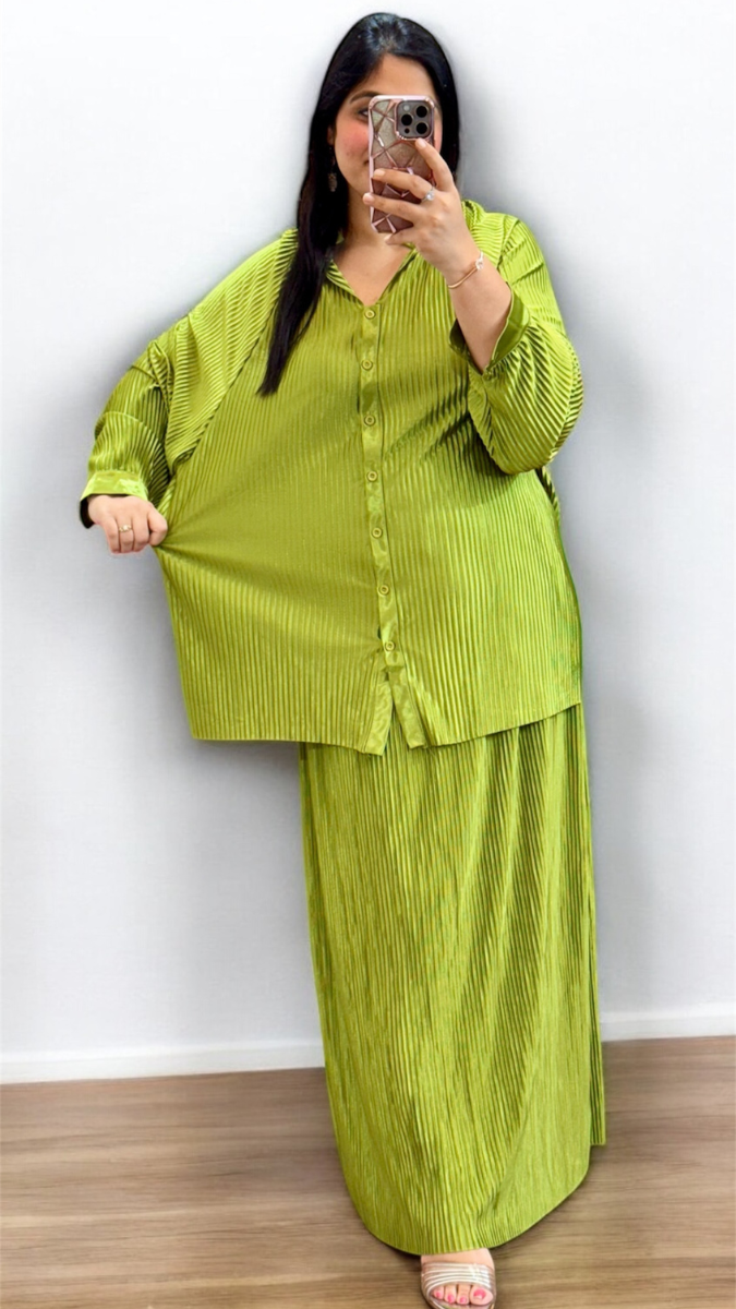 Loose Shirt With A Line Skirt Set FC1900