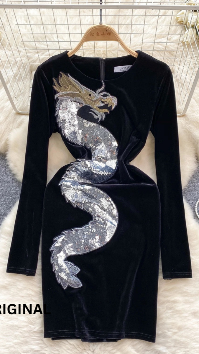 Sequence Embedded Dragon Dress