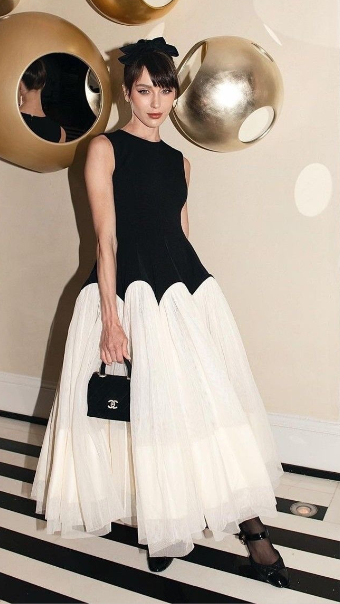 Two-Tone Contrast Tulle Sleeveless Partywear Midi Dress FC1895