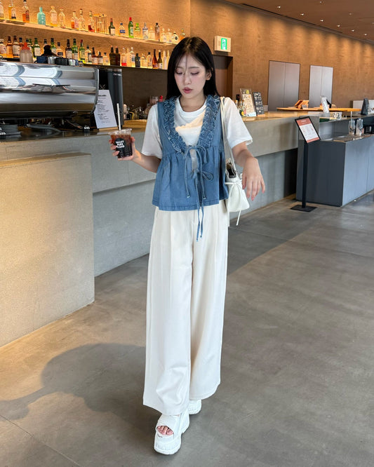 Ruffle Neckline Sleeveless Peplum Top FC2550