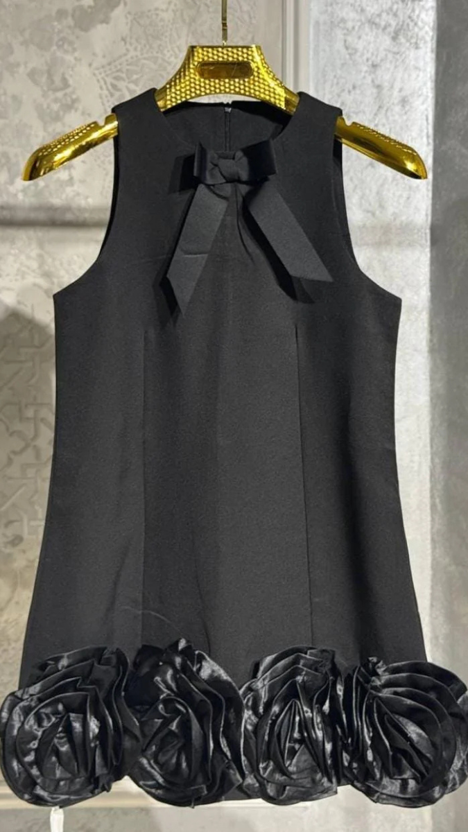 3D Flowers Embedded Round Neck Short Dress FC2023