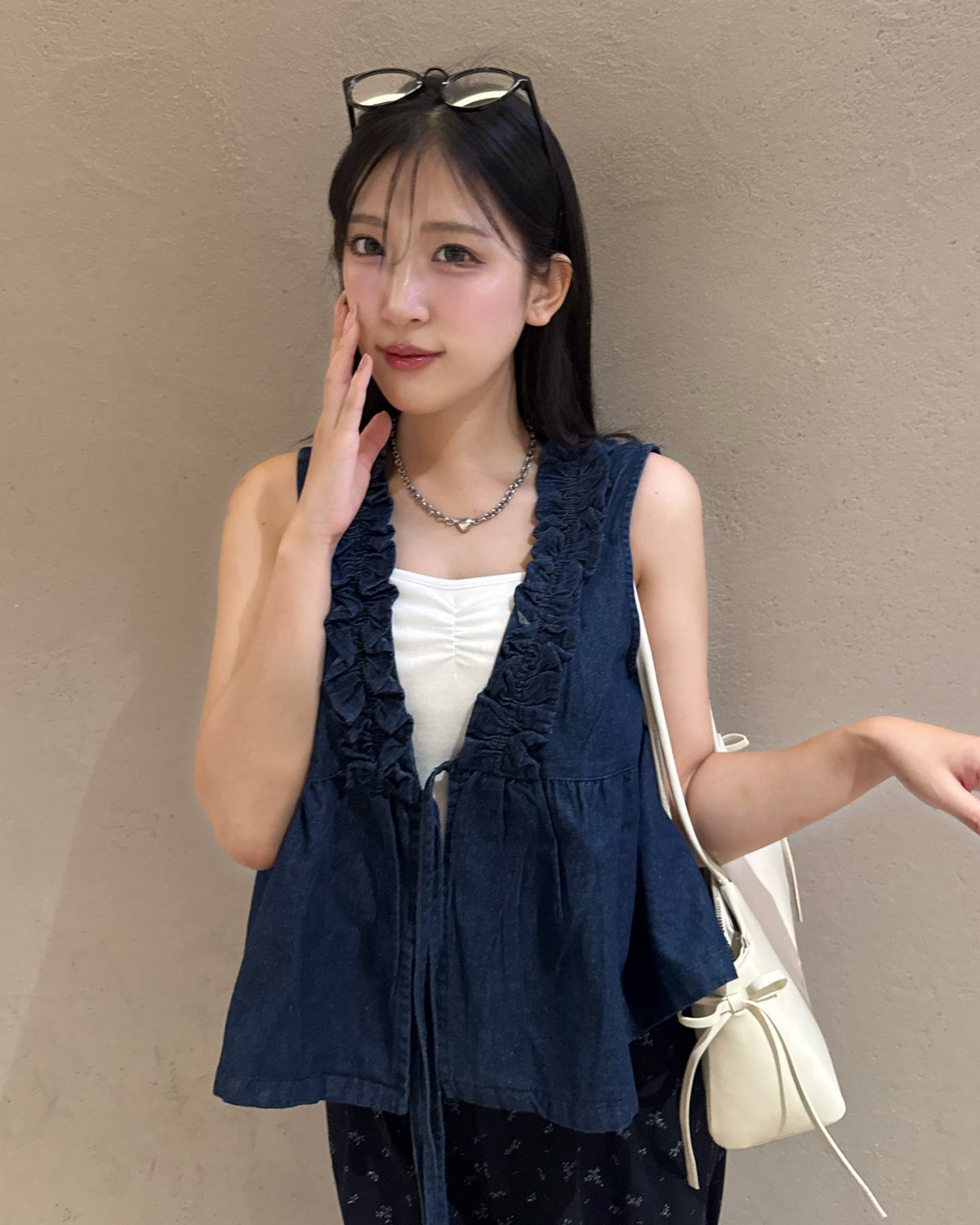 Ruffle Neckline Sleeveless Peplum Top FC2550