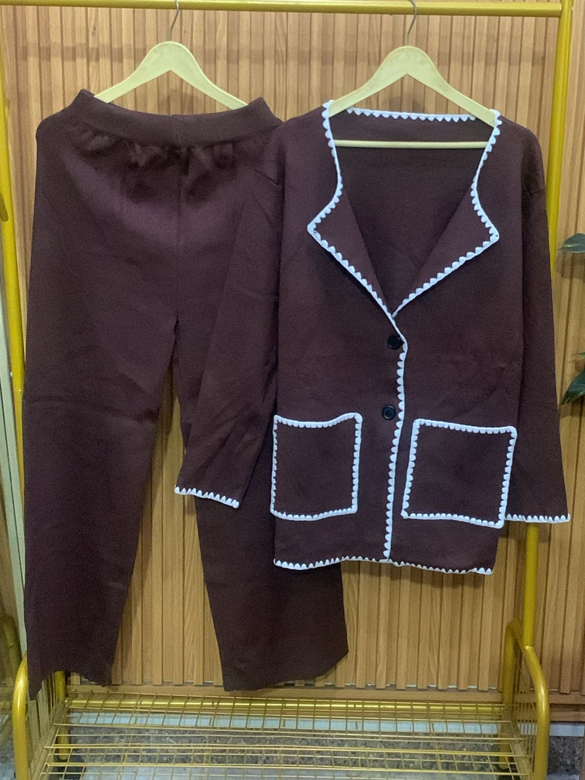 Contras Border Line Coord Set FC1610