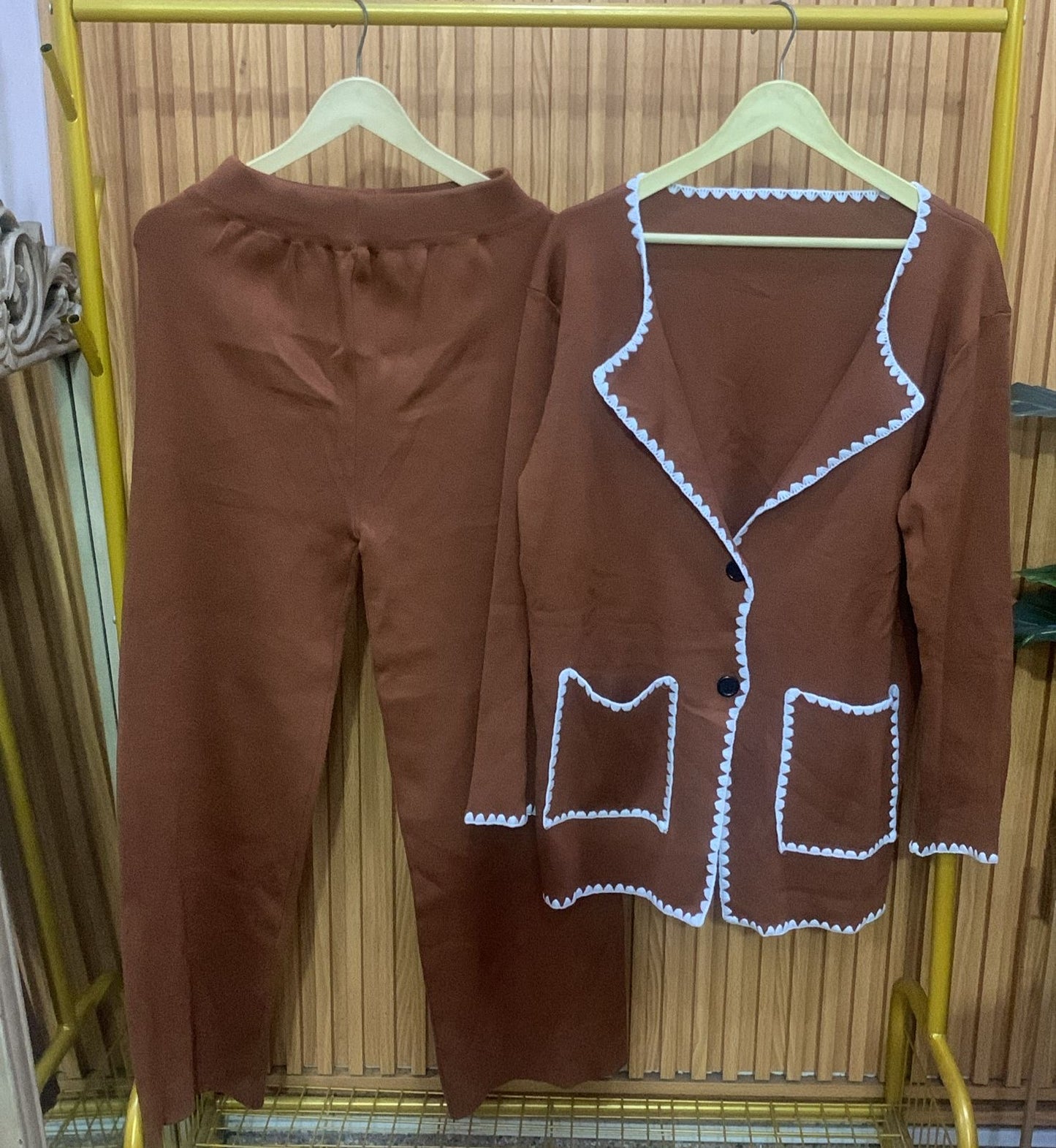 Contras Border Line Coord Set FC1610