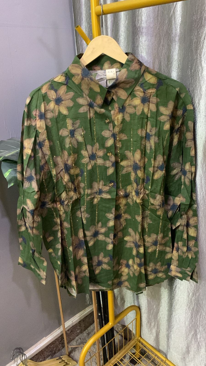 Beautiful Rhinestone Embedded Floral Print Shirt FC2203