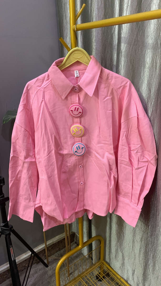 Big Smiley Button Embedded Pain Shirt FC2160