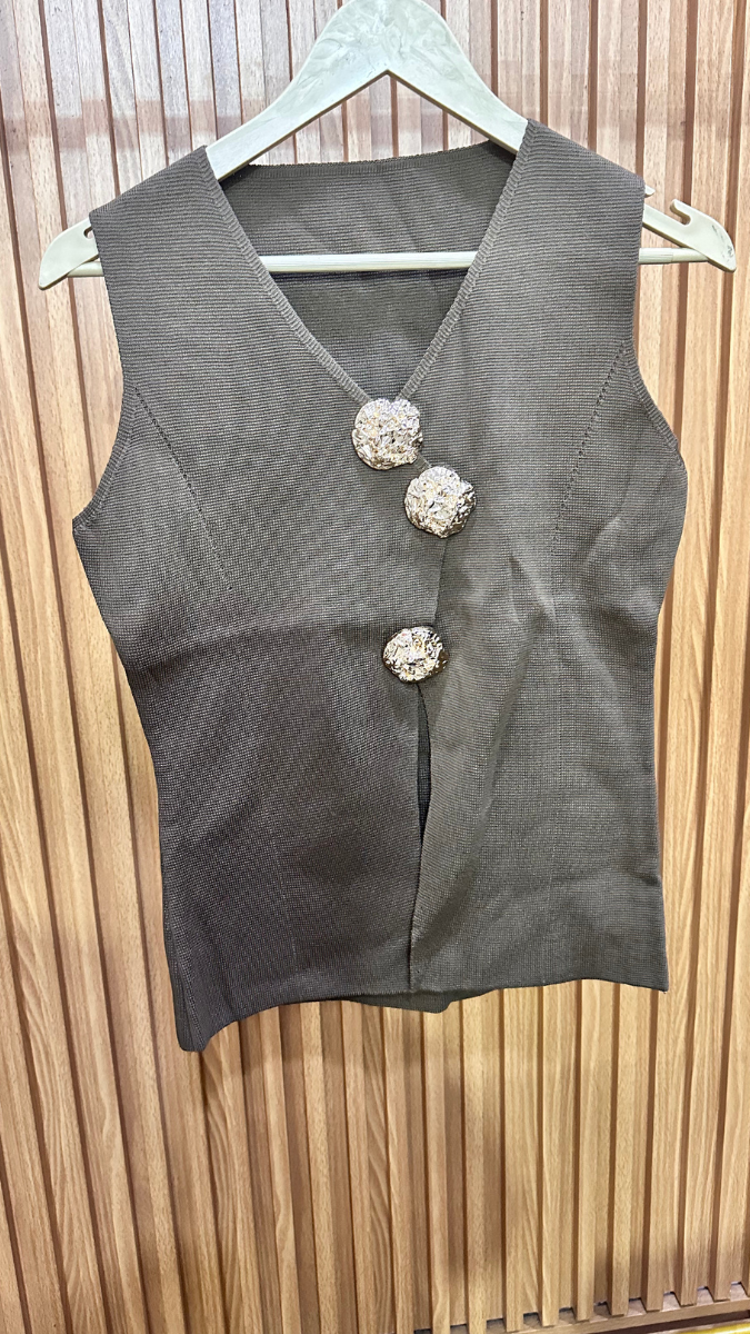 Buttoned Sleeveless Koti FC1854