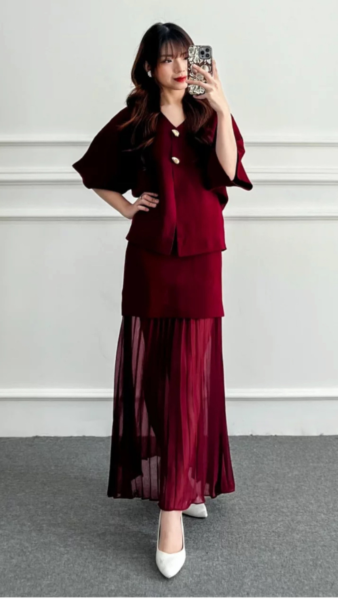 Buttoned Top With Pleaded Skirt FC1907