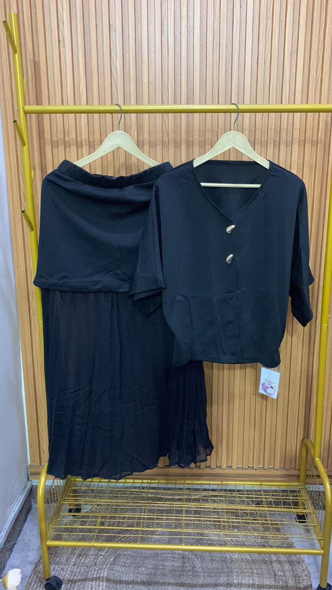 Buttoned Top With Pleaded Skirt FC1907