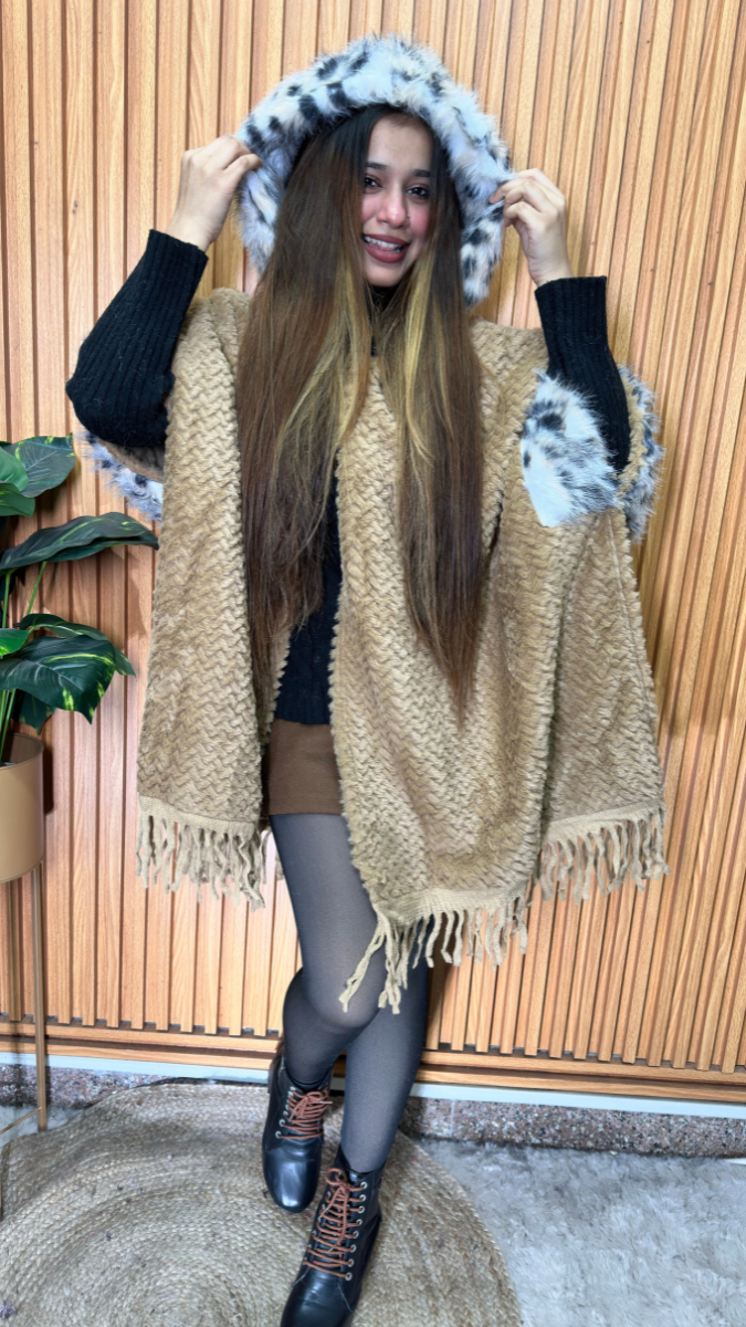 Colorful Fur Collared Wavy Line Cape FC2101