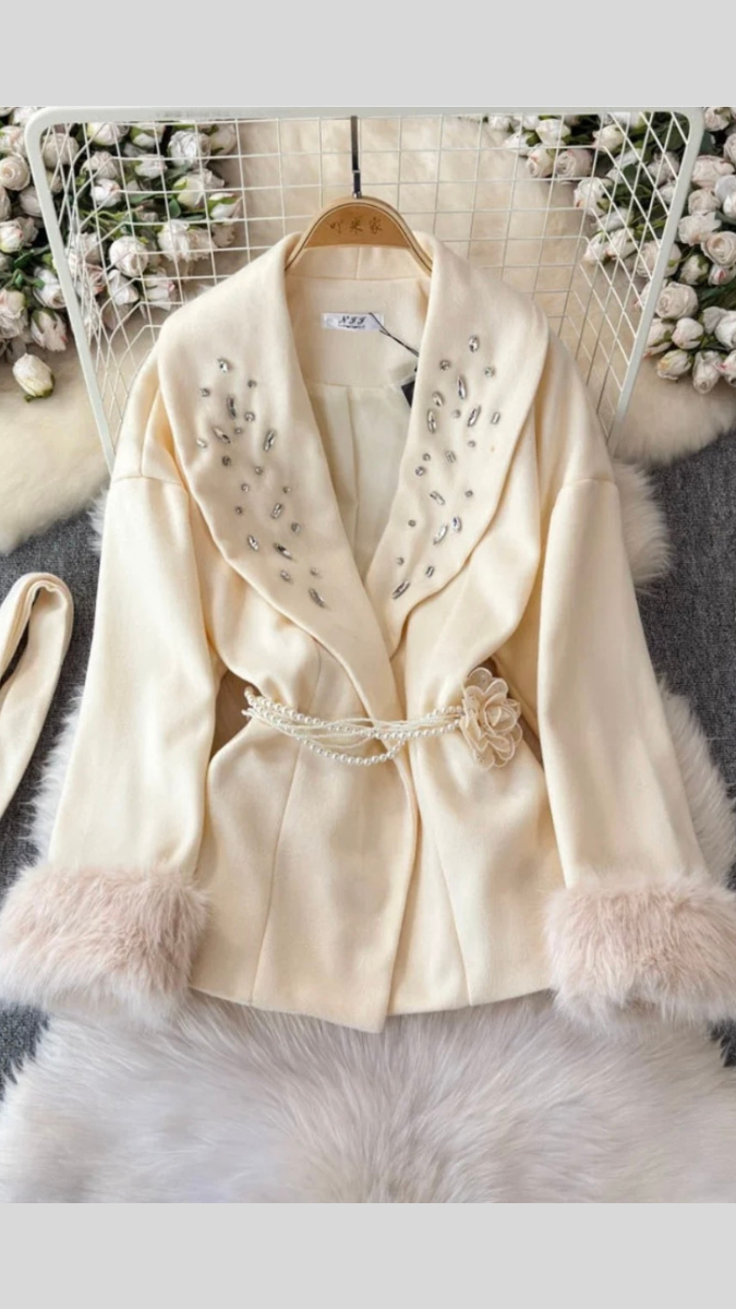 Crystal Designed Collar Furr Sleeve With Pearl Belt Blazer FC1952