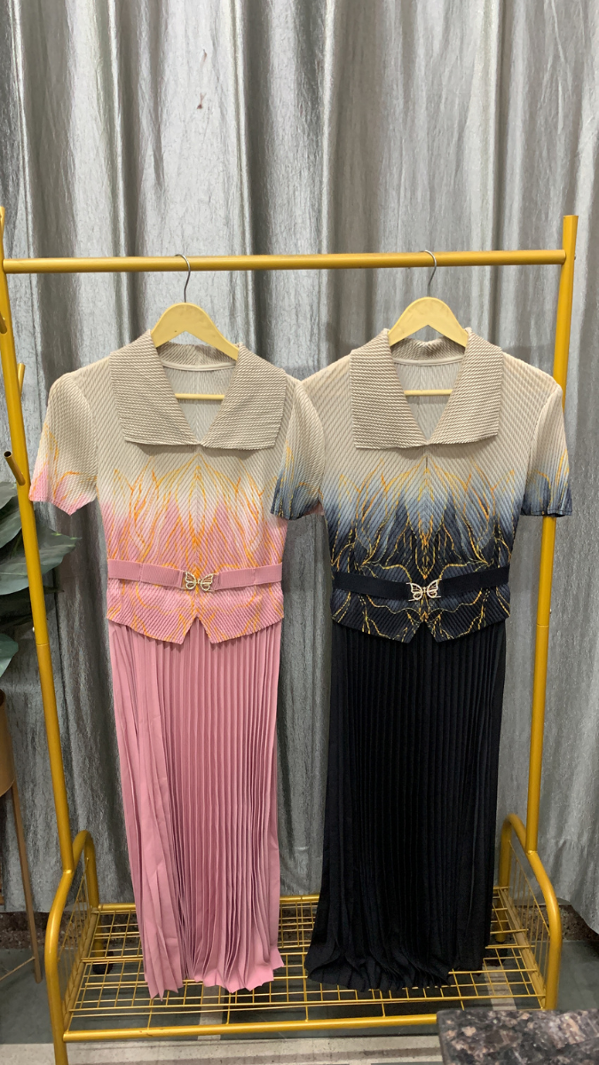 Dual Color Broad Color Wrinkle Dress FC2509