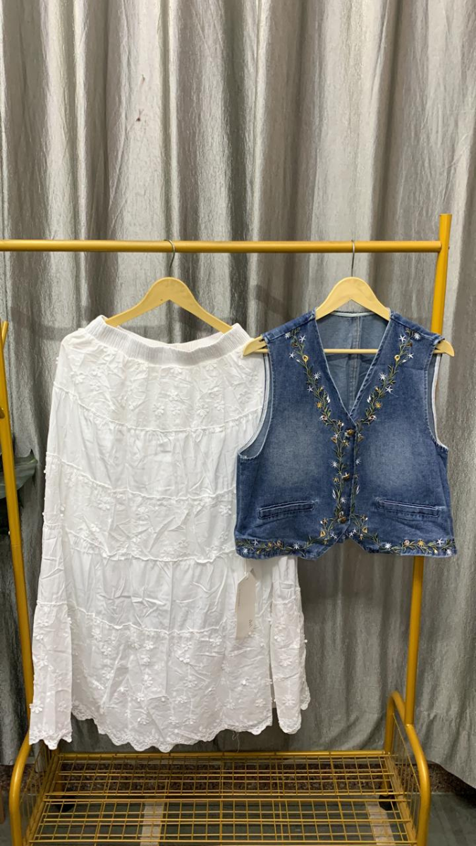 Embroidery Half Sleeve Denim Top And Skirt Set FC2487