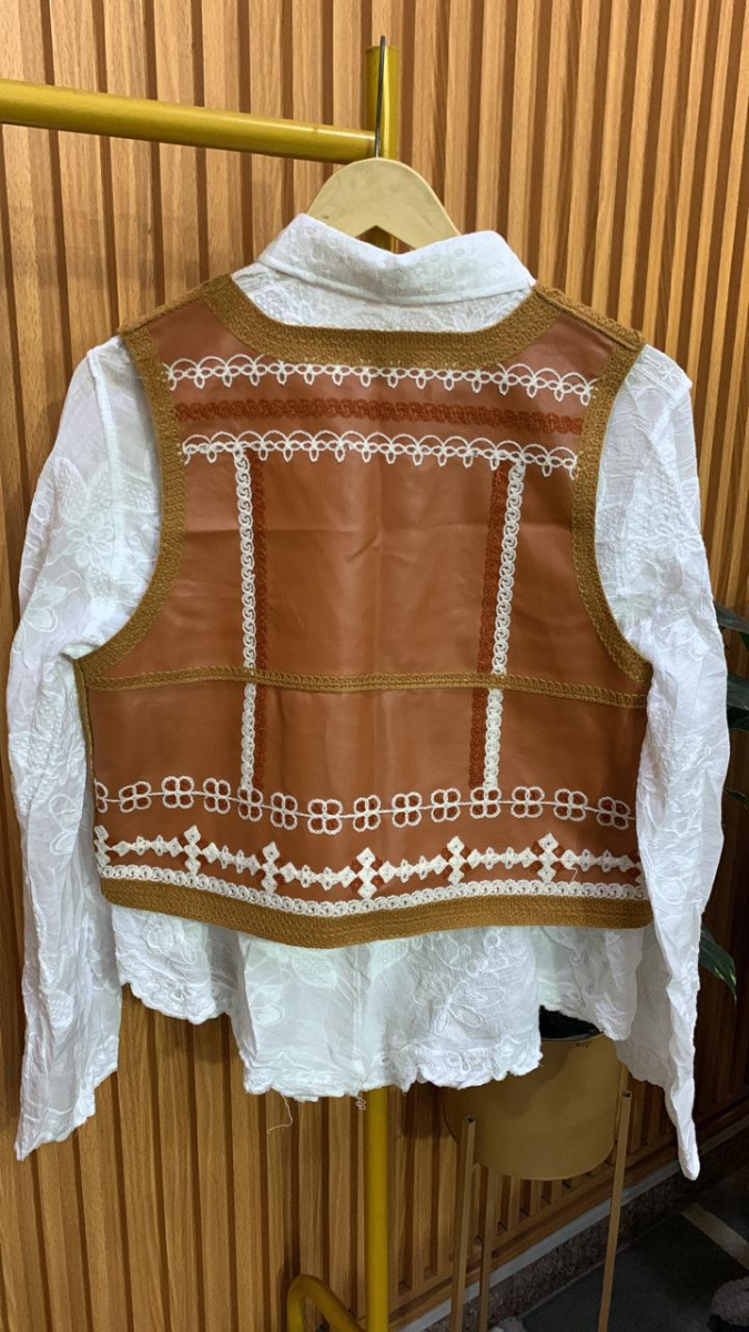 Embroidery V Neck Vest With Embroidery Shirt FC2297