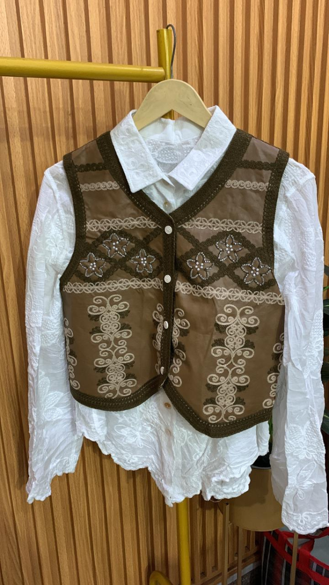 Embroidery Vest With Embroidery Shirt FC2298