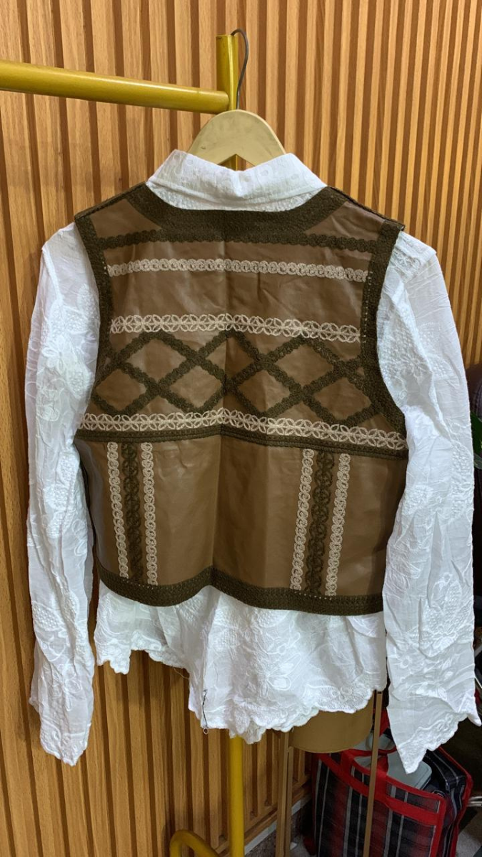 Embroidery Vest With Embroidery Shirt FC2298