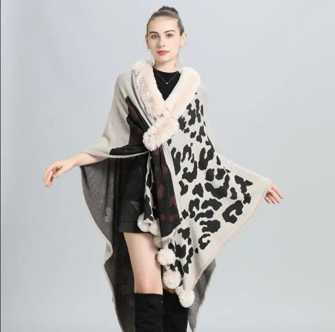 FC Woollen Knitted Furr Neck Women Printed poncho Capes