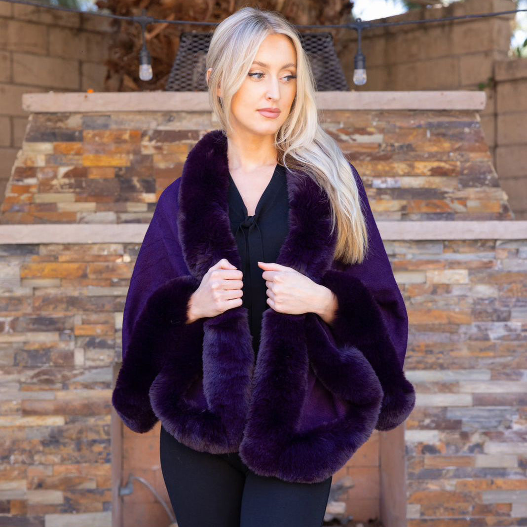 FC Luxurious One Size Fit to All Winter Faux Fur Cape