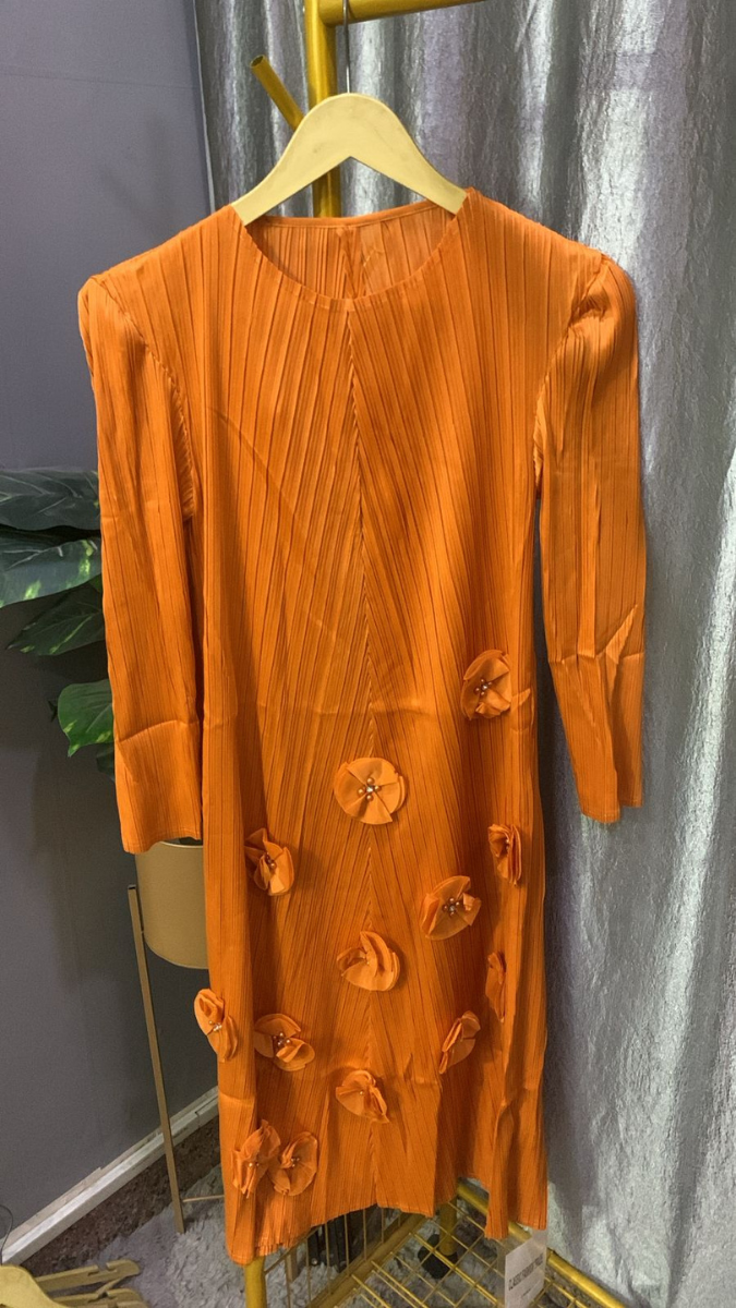 Flower Embedded Round Neck Maxi Dress FC2216