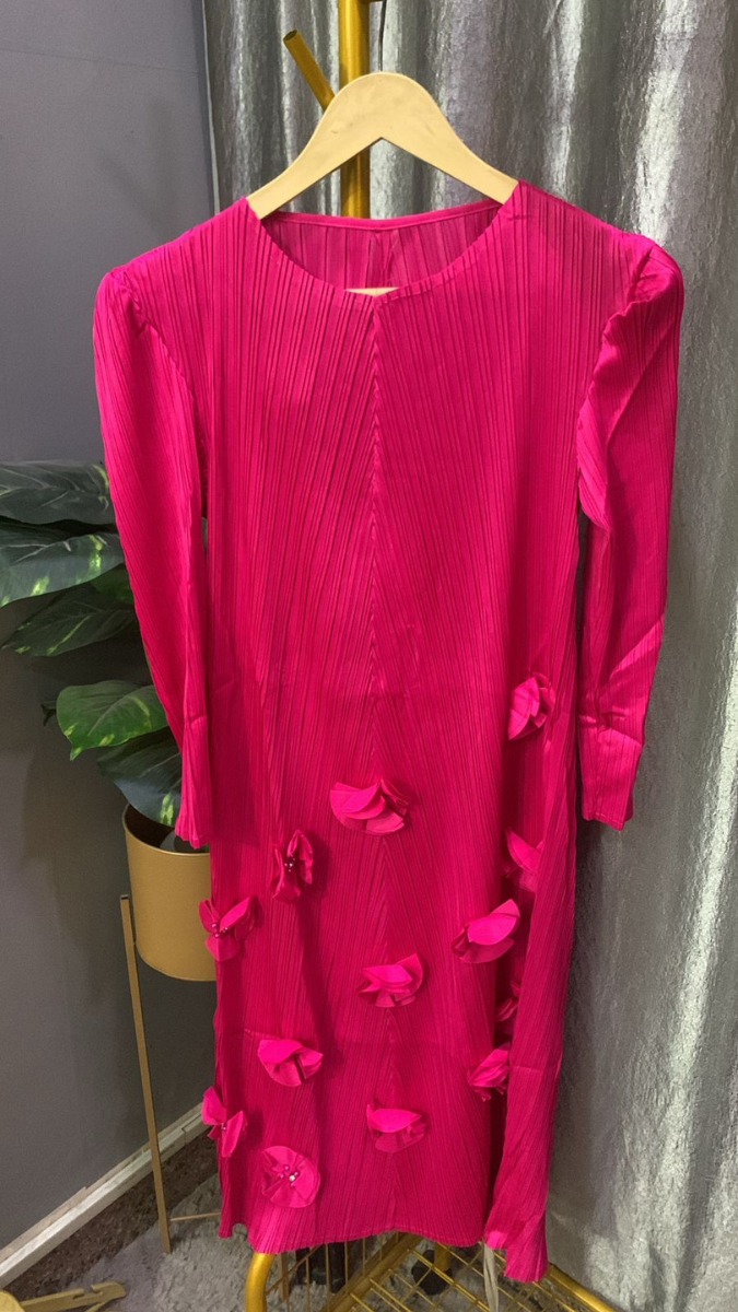 Flower Embedded Round Neck Maxi Dress FC2216