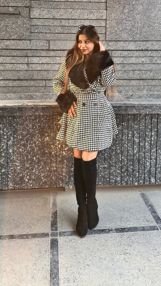 Furr Neckline And Sleeve With Small Check Coat FC2027