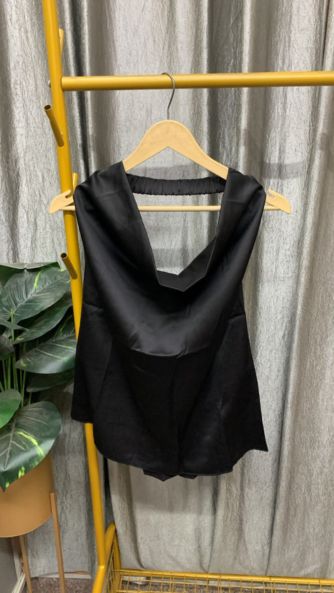 Halter Neck Loose Neckline Sleeveless Crop Top FC2588
