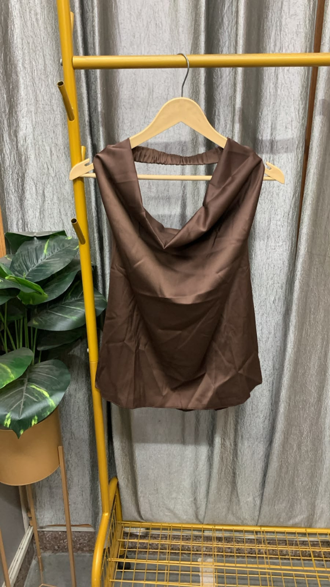Halter Neck Loose Neckline Sleeveless Crop Top FC2588