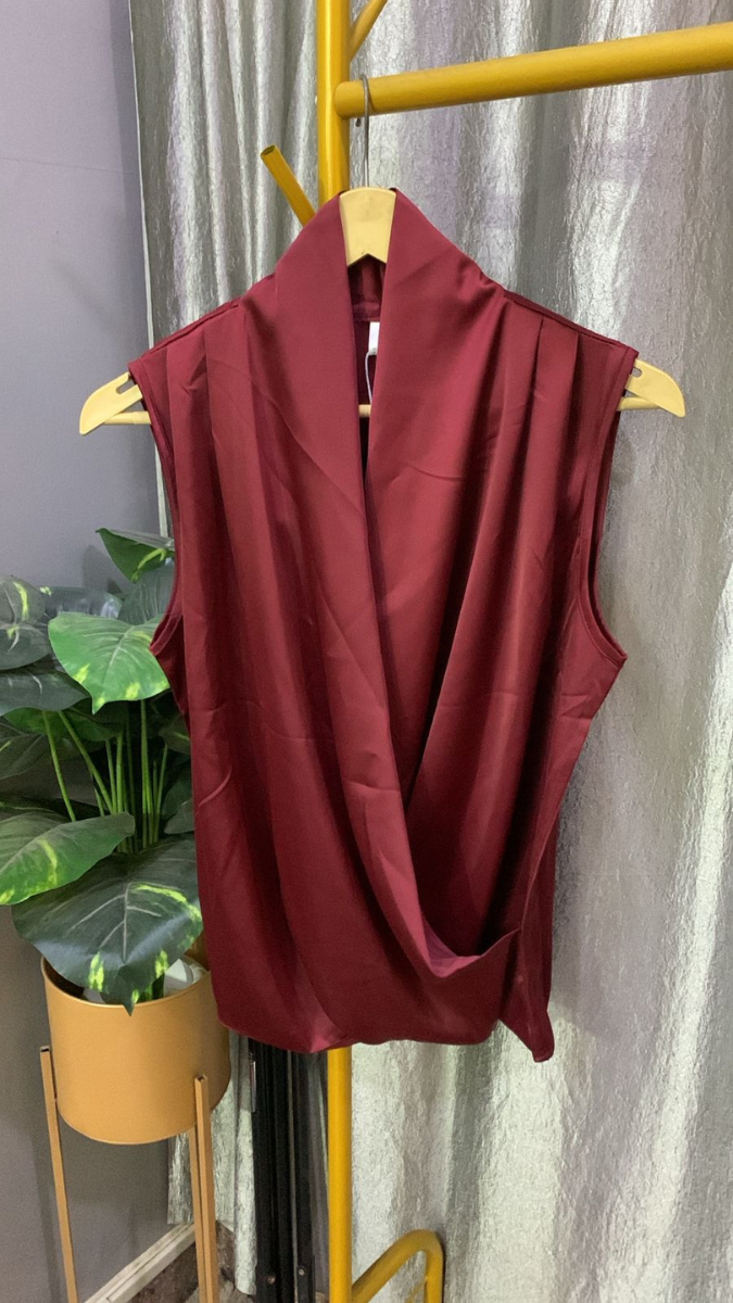 Loose Neckline Sleeveless Top FC2187