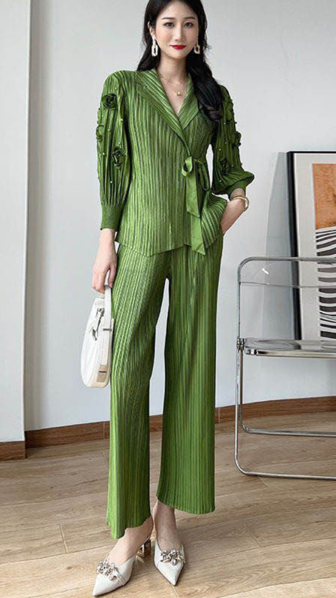 Miyake Pleated Women's Suit FC