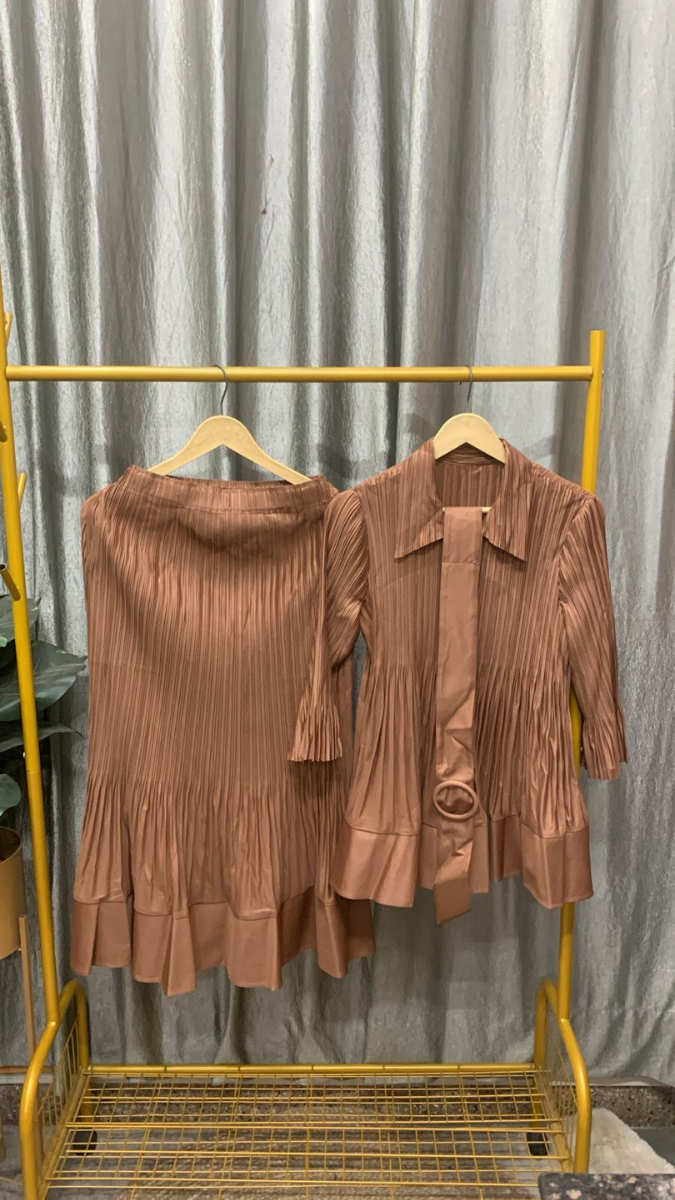 Pleaded Long Top With A-Line Skirt Set FC2404