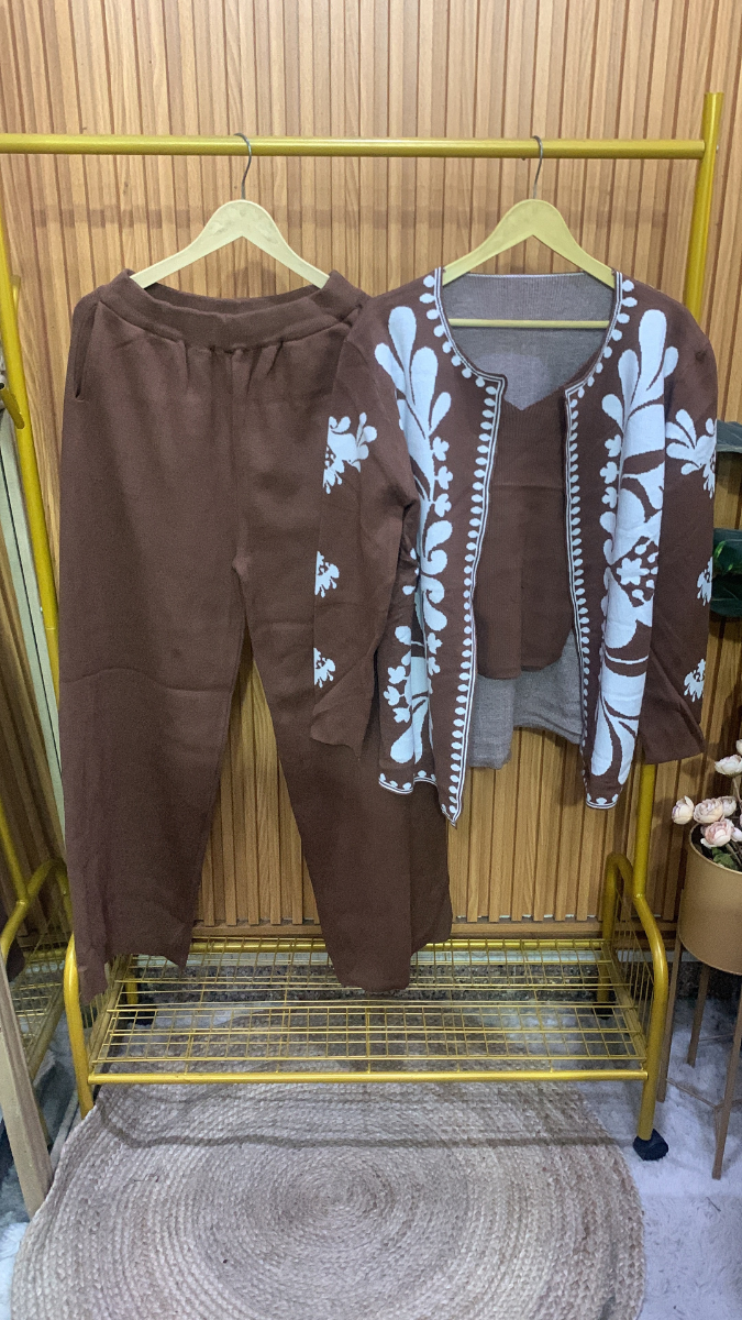 Printed Shrug With V Neck Inner And Loose Pant FC2000