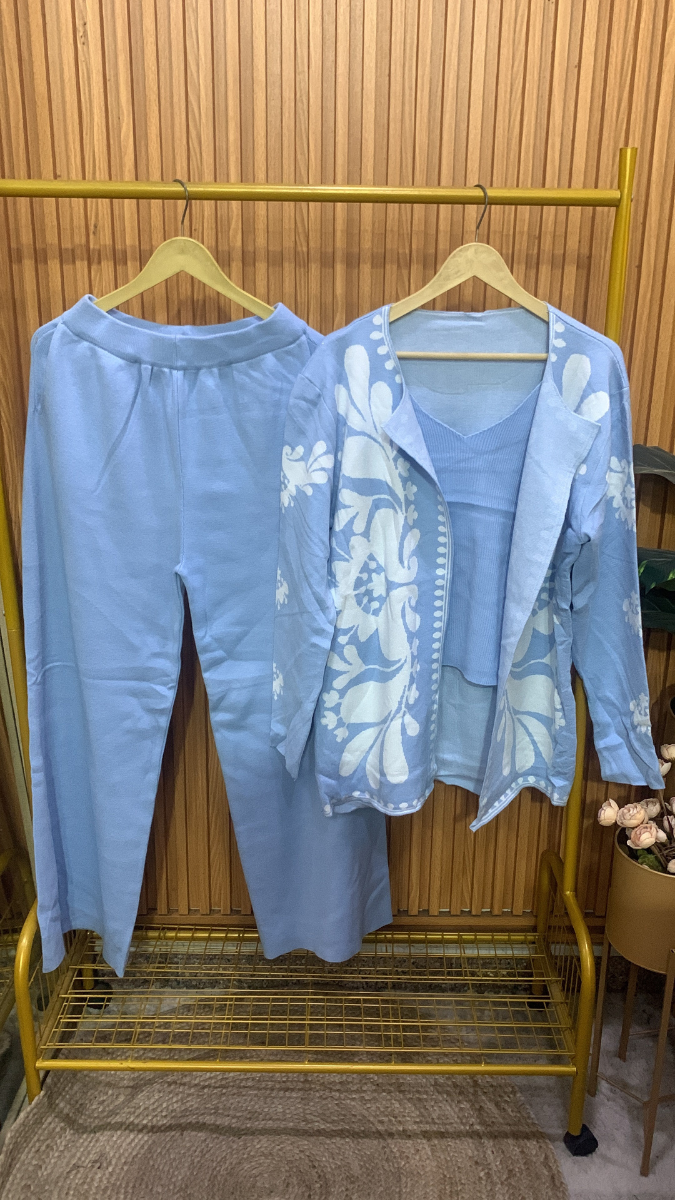 Printed Shrug With V Neck Inner And Loose Pant FC2000