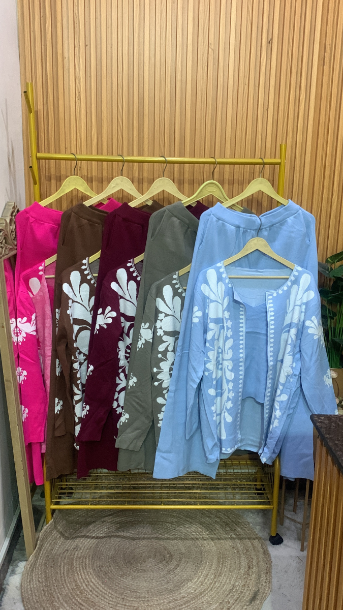 Printed Shrug With V Neck Inner And Loose Pant FC2000