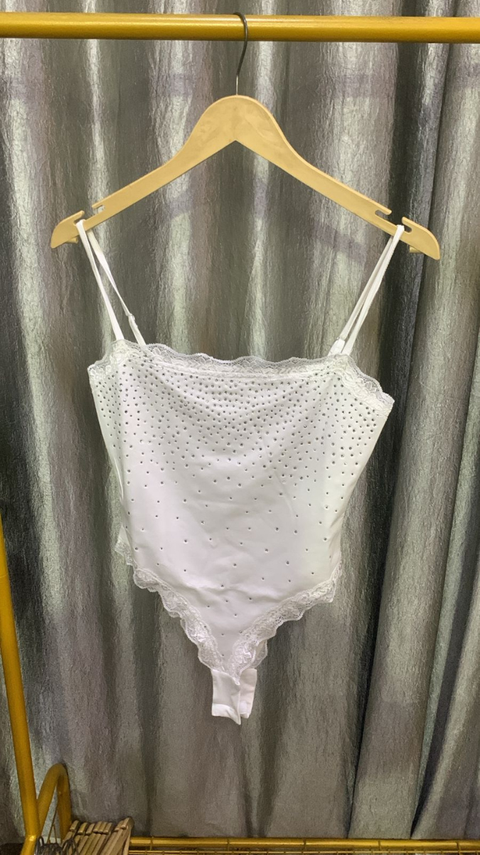 Rhinestone Embedded Lace Designed Bodysuit FC2195