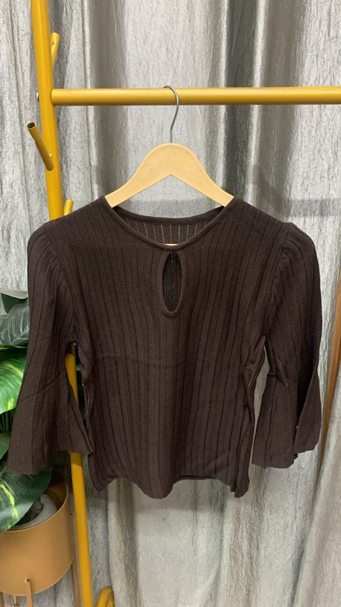 Round Neck Front Slit Crop Top FC2610