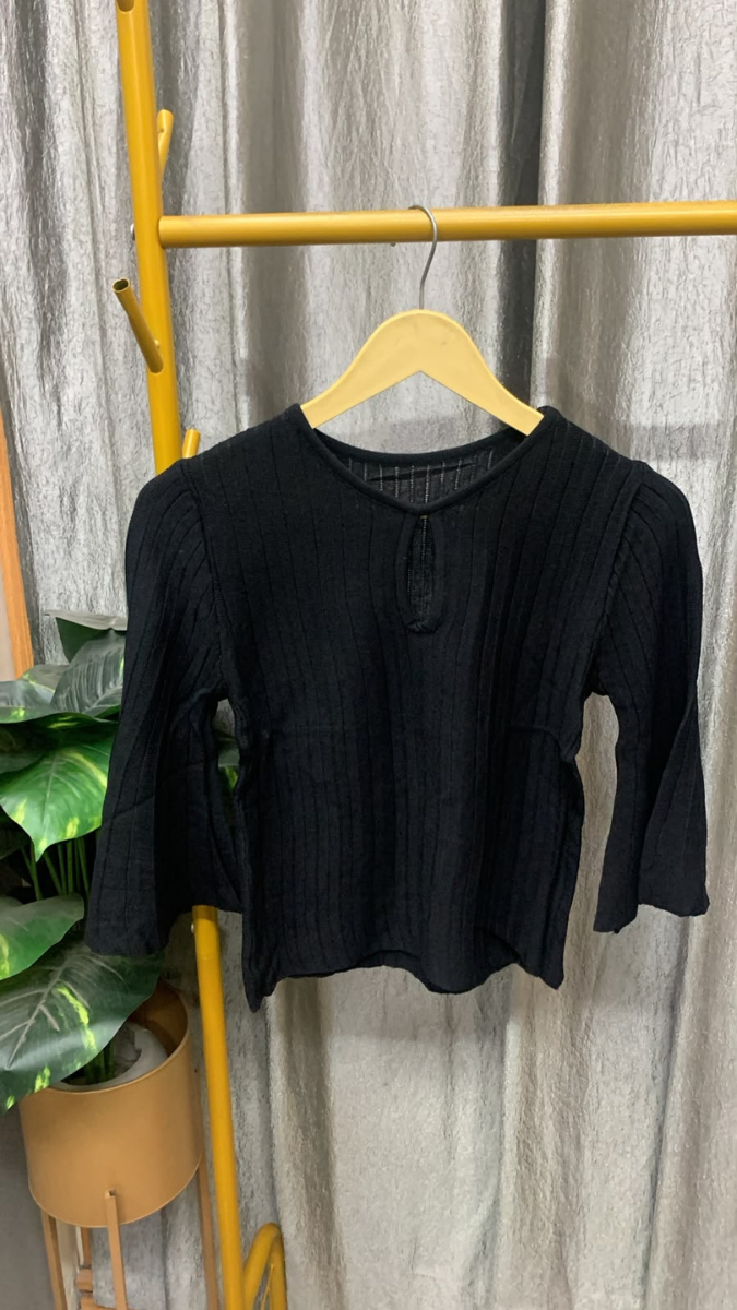Round Neck Front Slit Crop Top FC2610