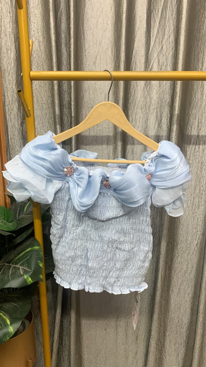 Stylish Neckline Balloon Half Sleeve Top FC2552