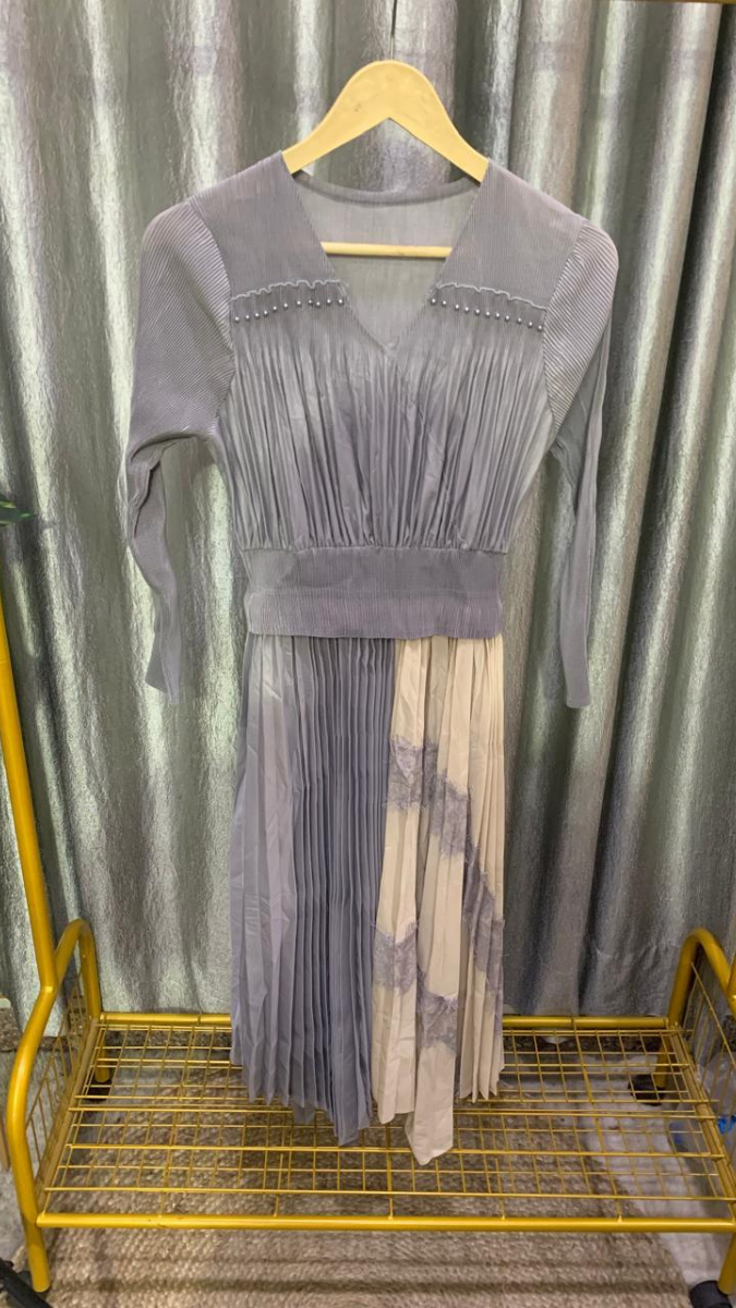 V Neck Full Sleeve Pleaded Skirt Maxi Dress FC2212