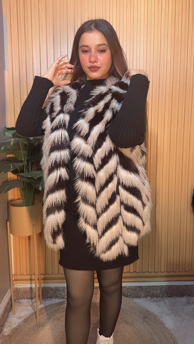 Wavy Fur Line Sleeveless Jacket FC2063